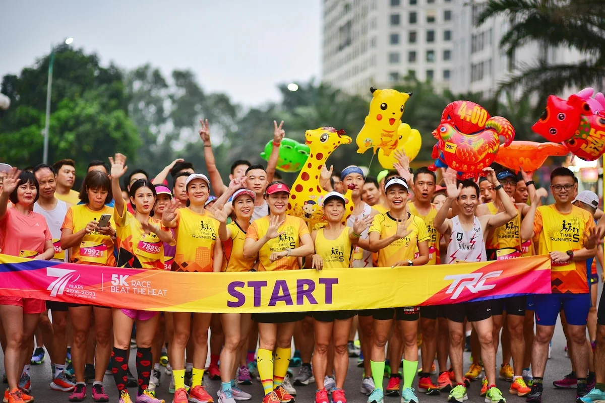 Runners about to start a 5k race