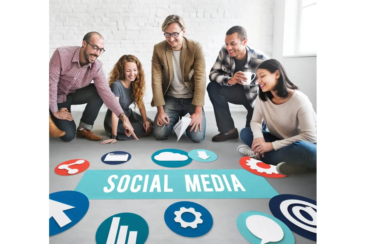 Social Media Network Internet Connection Concept