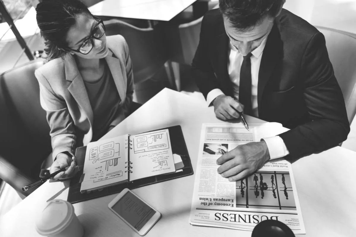 An image of expert discussing DAO Governance Proposal