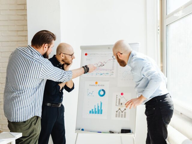Embedded finance for SaaS companies: what it is and when it makes sense to add it