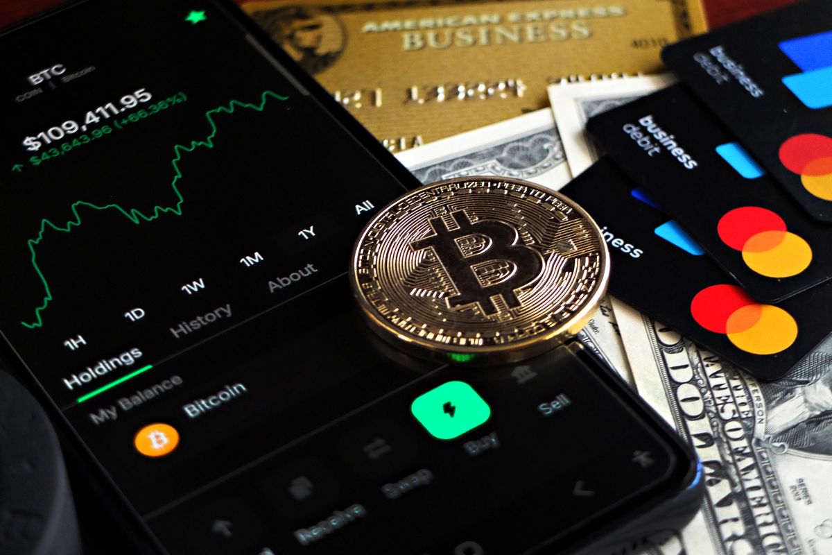 An image of Stablecoin payment  used in the market by DΛVΞ GΛRCIΛ