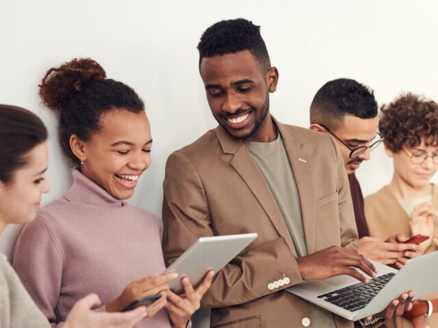 LinkedIn Social Listening for Web3 Intent Signals