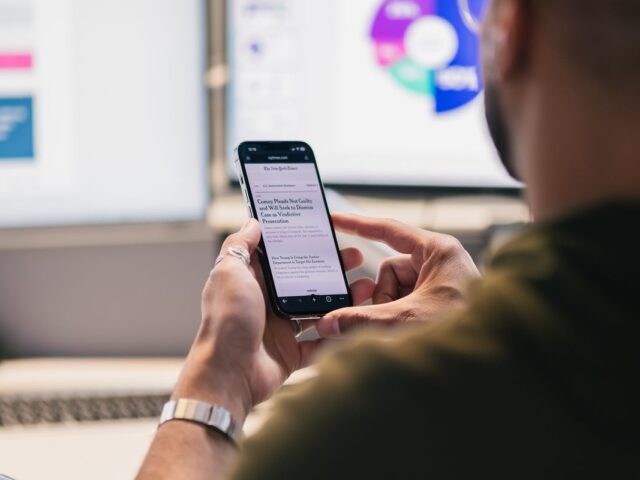 Why On-Chain Payroll Startups Lose B2B Deals on the First Sales Call – And How to Fix the Positioning